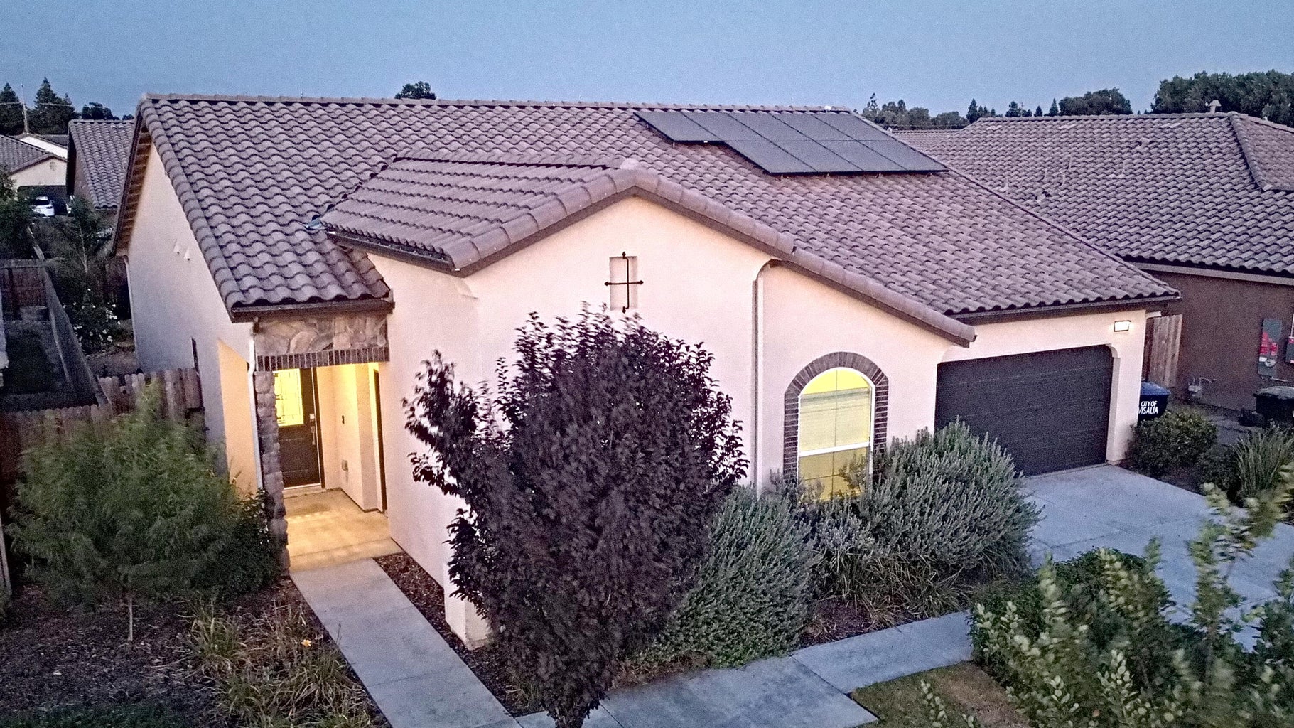 1010 S Crumal St, Visalia, CA 93292