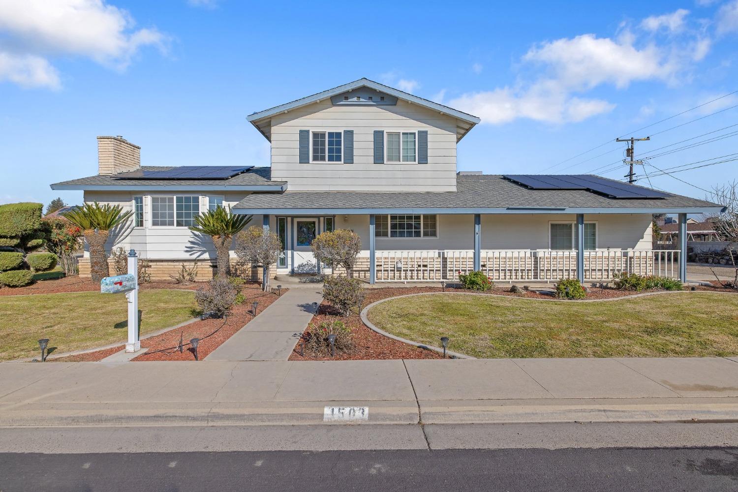 1503 Klepper St, Kingsburg, CA 93631