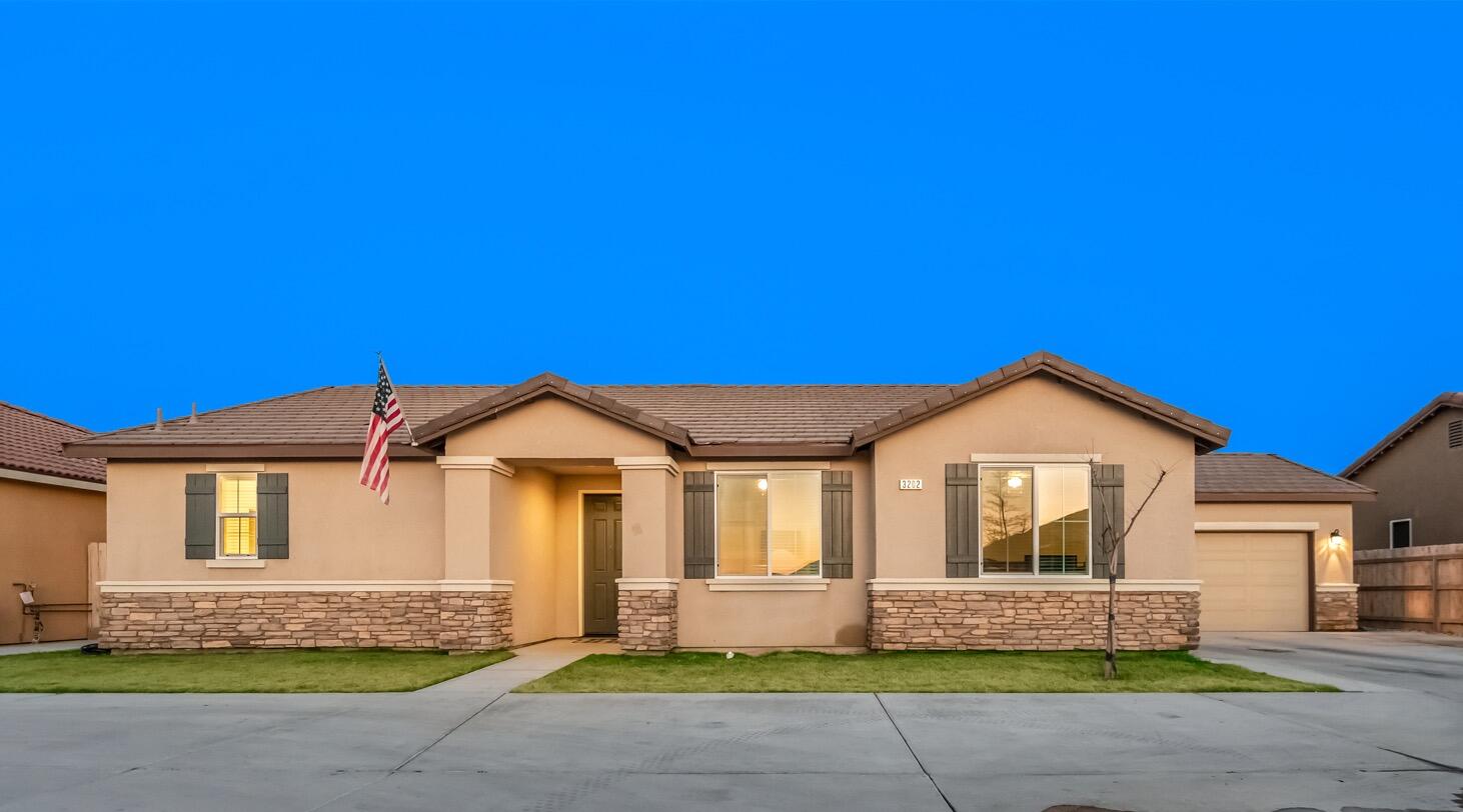 3202 Manchester St, Tulare, CA 93274
