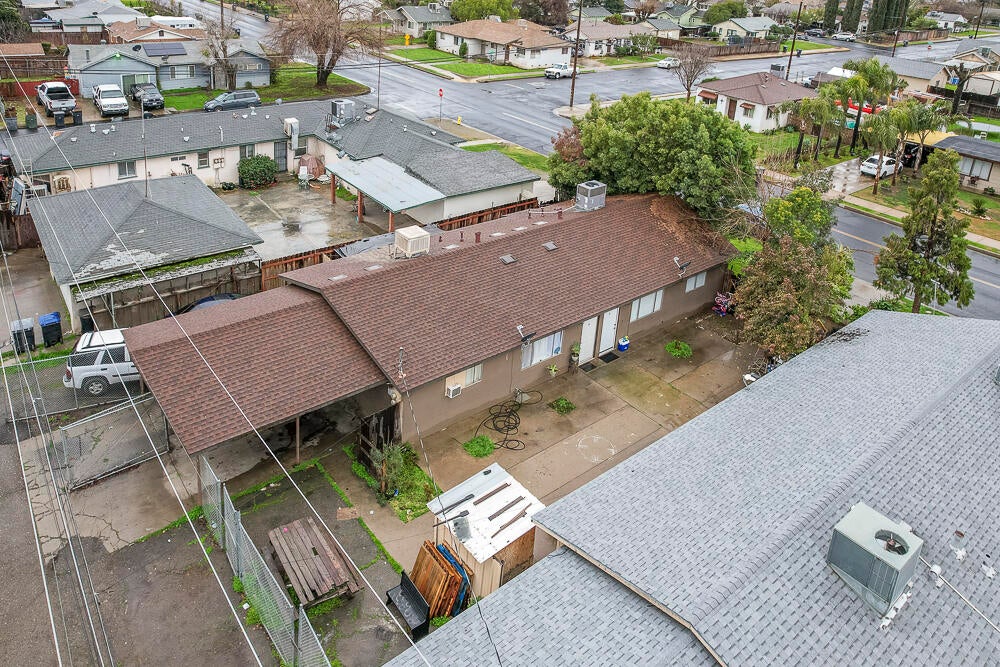 1004 N Willis St, Visalia, CA 93291